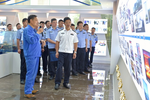 2023-9-14--鎮(zhèn)江邊防檢查站趙云站長-壓縮.JPG