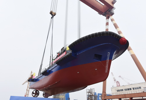 揚海拖5003下水-壓縮.jpg